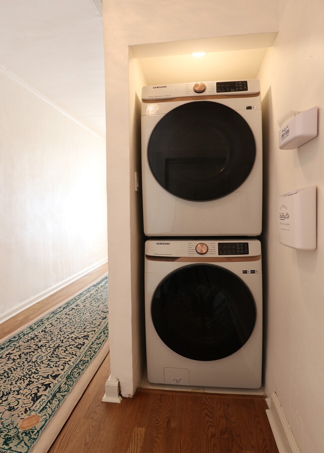 Building Photo - Clark Terrace