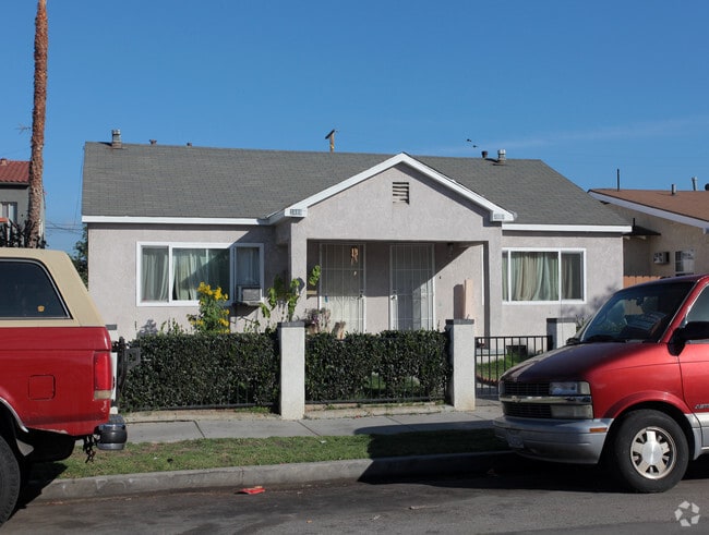 Building Photo - 2486-2488 Pasadena Ave
