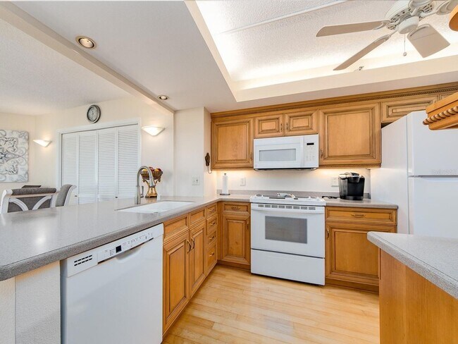Building Photo - 690 Island Way