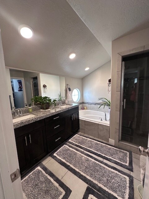 Building Photo - 896 S Crescent Way