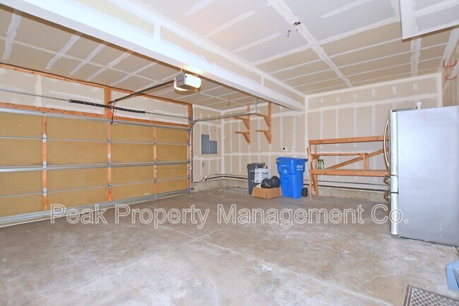 Building Photo - 2203 Copper Creek Dr