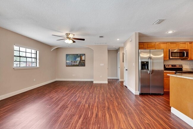 Building Photo - 4521 S Lois Ave