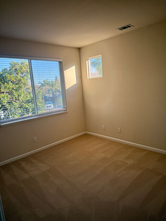 Building Photo - Park like setting