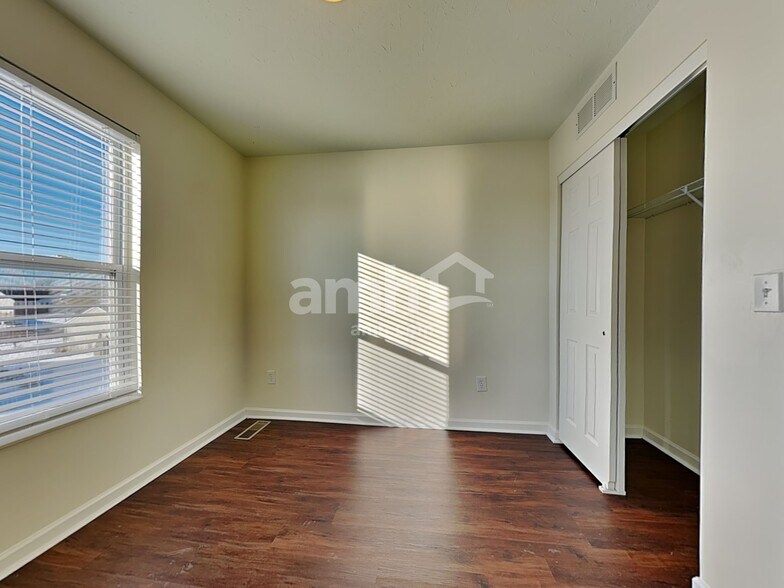 Building Photo - 363 Gatewood Ct