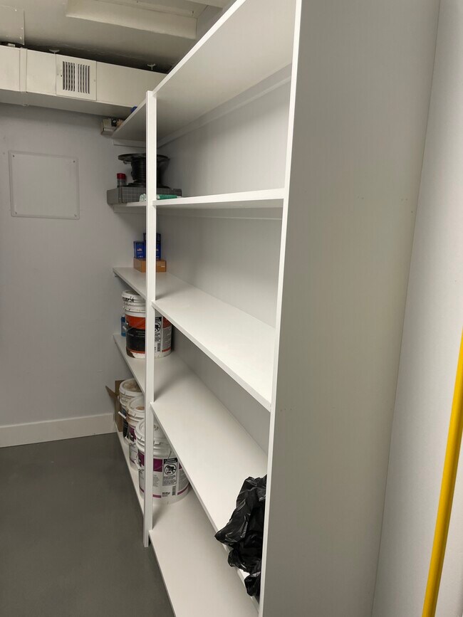 Building Photo - 1222 S Roosevelt St