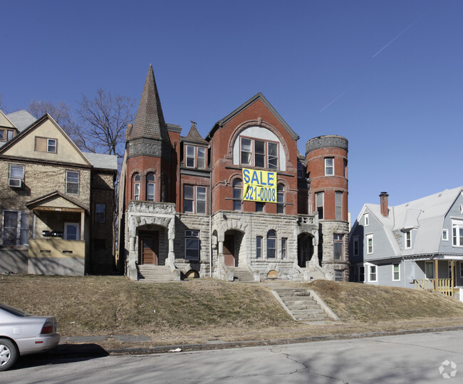 Building Photo - The Historic Georgia Row House