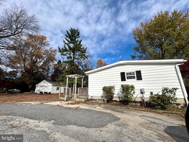 Building Photo - 2730 Old Cedar Grove Rd