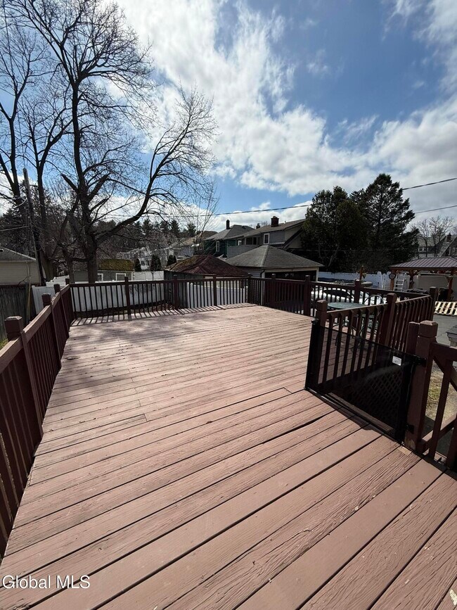 Building Photo - 1960 Eastern Pkwy