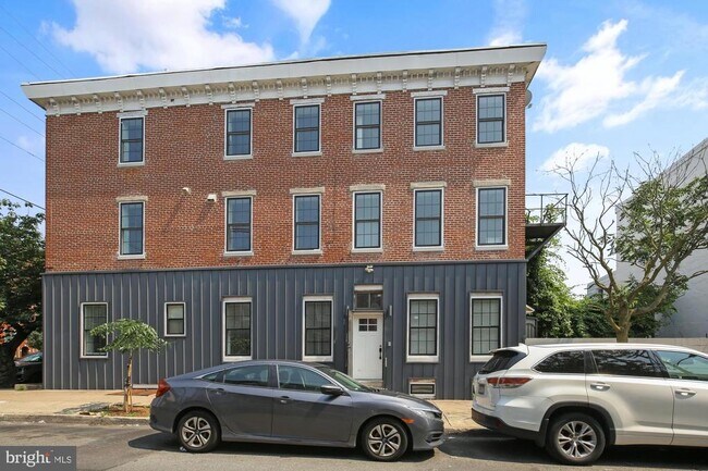 Building Photo - 2046 E Huntingdon St
