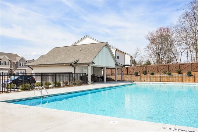 Building Photo - 5379 Fox Den Rd