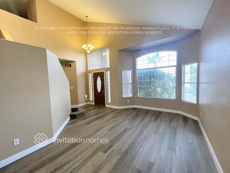 Building Photo - 1581 Ave Fiesta