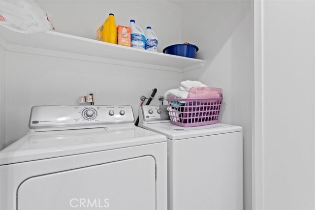 Building Photo - 1409 Havenhurst Dr