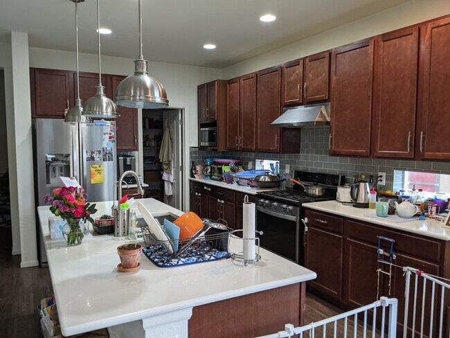 Building Photo - 11033 Sedalia Way