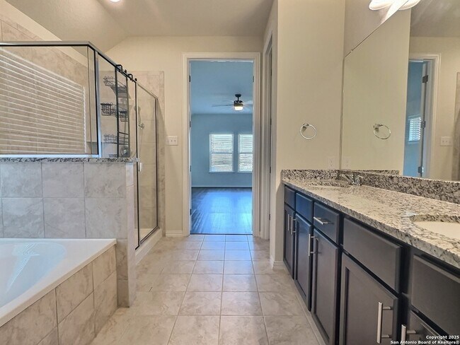 Building Photo - 6702 Encore Oaks