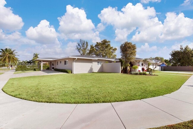 Building Photo - 7875 SW 12th St