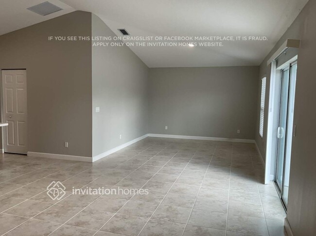 Building Photo - 714 Munich St NW