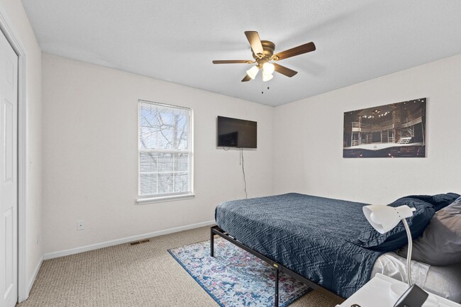 Building Photo - 5343 Godas Cir