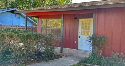 Building Photo - 510P