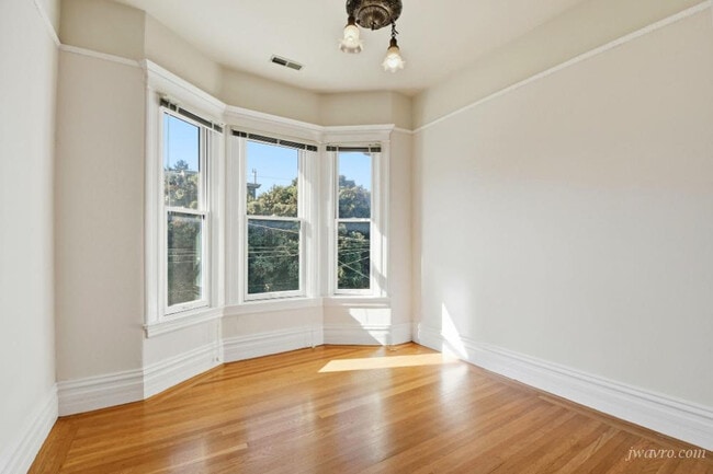 Building Photo - 778 Cole St