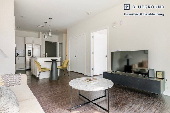 Building Photo - 449 Canal St