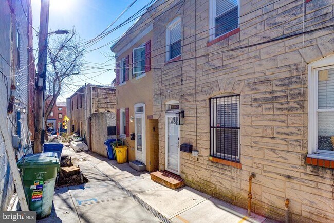 Building Photo - 600 N Wolfe St
