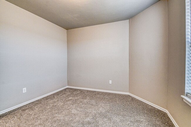 Building Photo - Beautiful New Construction Home!