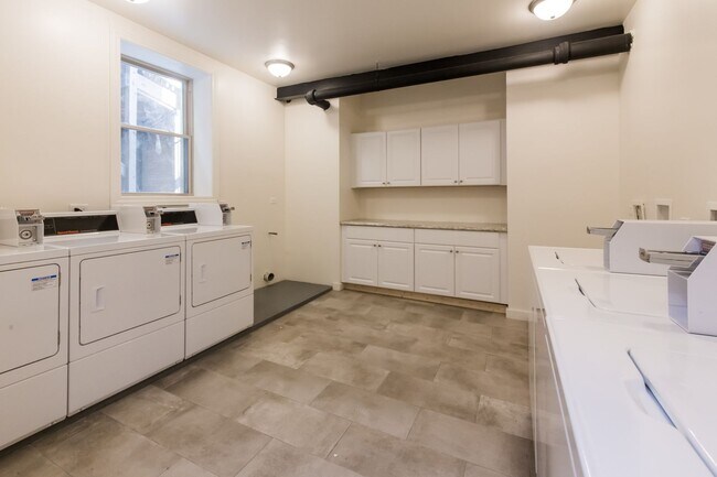 Building Photo - North Park Renovated Two Bedroom / Two Bathroom