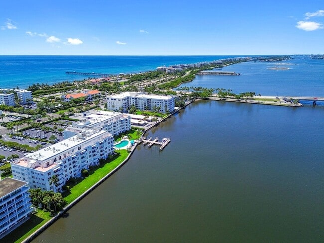Building Photo - 2840 S Ocean Blvd