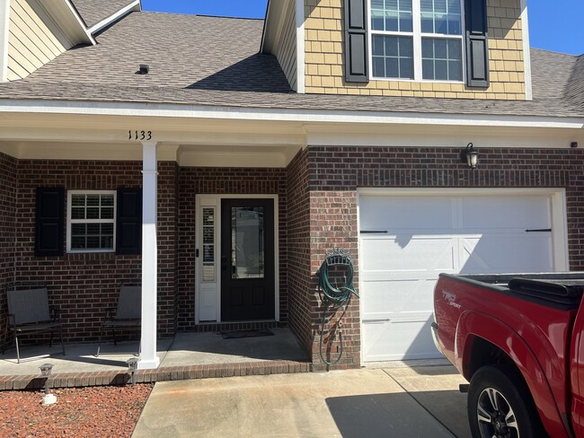 Building Photo - 1133 Braybrooke Pl