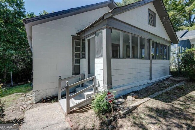 Building Photo - 184 Dahlia Ave NW