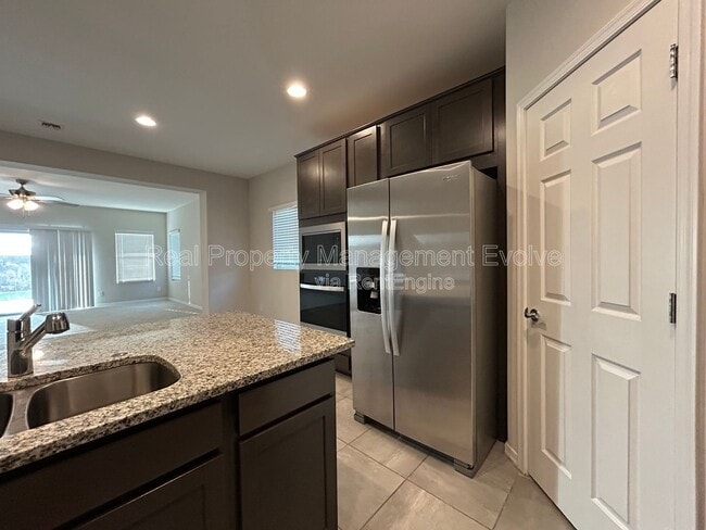 Building Photo - 17655 W Pueblo Ave