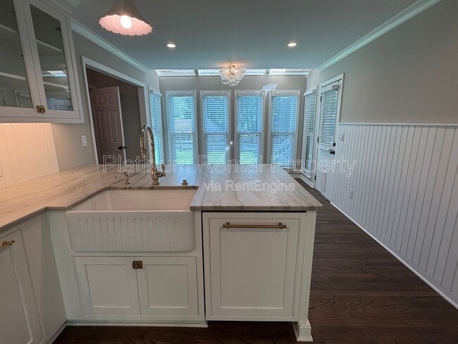 Building Photo - 467 Lees Trace SW