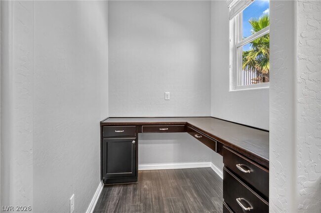 Building Photo - 2852 Josephine Dr