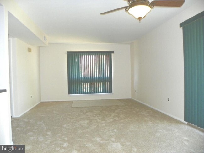 Building Photo - 356 Saybrook Ln