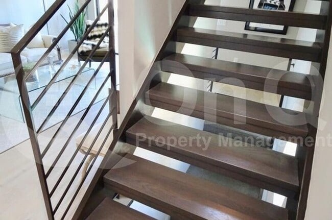 Building Photo - 3233 N 70th St