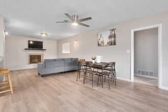 Building Photo - 4070 Arbutus Dr