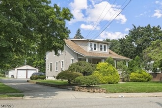 Building Photo - 124 Weinmanns Blvd