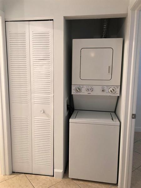 Building Photo - 9466 Boca Cove Cir