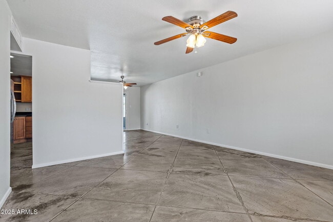 Building Photo - 14231 N 37th Pl