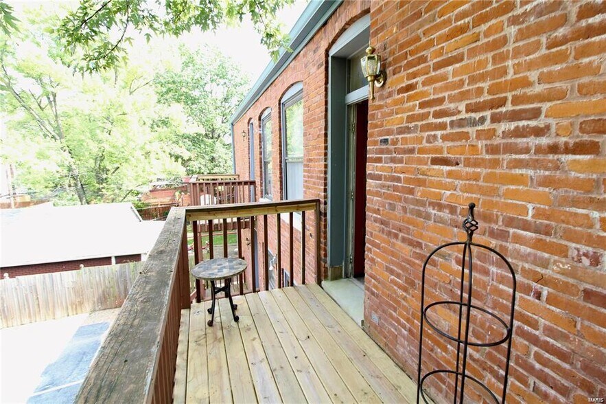 Building Photo - 4139 Castleman Ave 2W