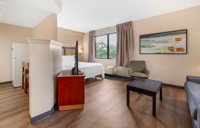 Building Photo - Furnished Studio-Fort Lauderdale - Cypress Creek - NW 6th Way