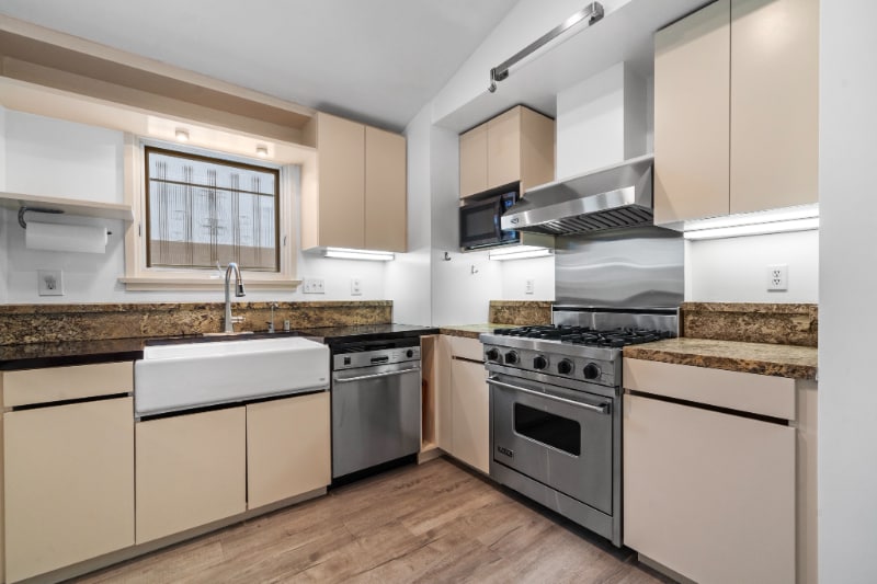 Building Photo - 525 Grand Blvd