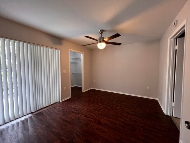 Building Photo - 4799 Via Palm Lakes