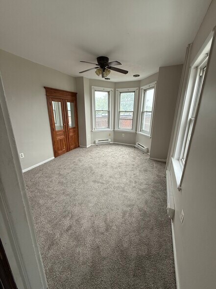 Building Photo - 4541 Pulaski ave