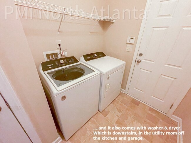 Building Photo - 328 Privet Cir