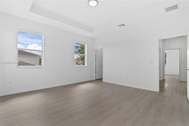 Building Photo - 3956 NE 11th Dr
