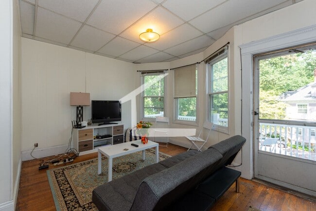 Building Photo - Nice 3 bed in Brighton