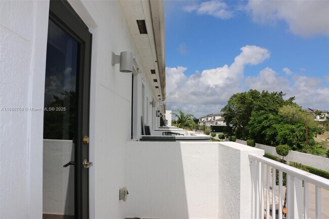 Building Photo - 25372 SW 135th Ave