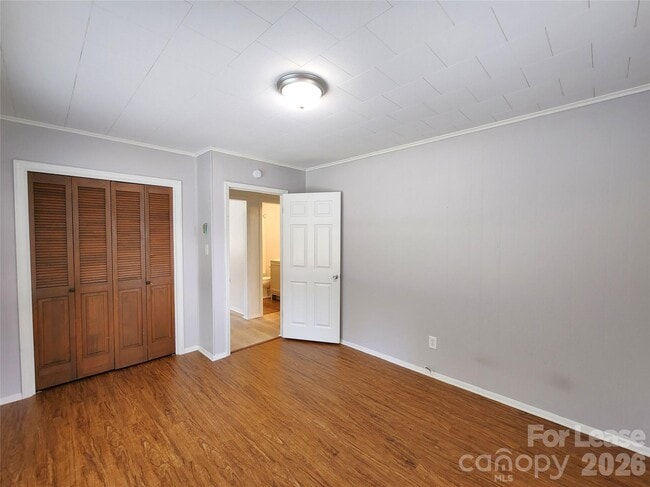 Building Photo - 135 Oak Grove Rd