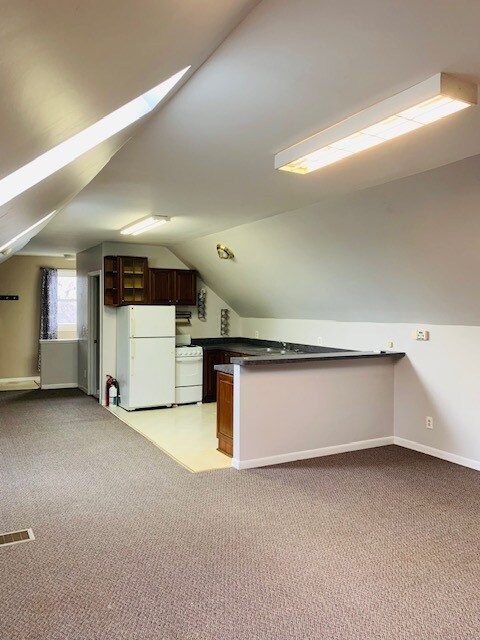 Building Photo - 118 E Livingston Rd